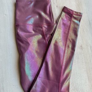 New w/out tag shimmer “mermaid” leggings. Size Med.